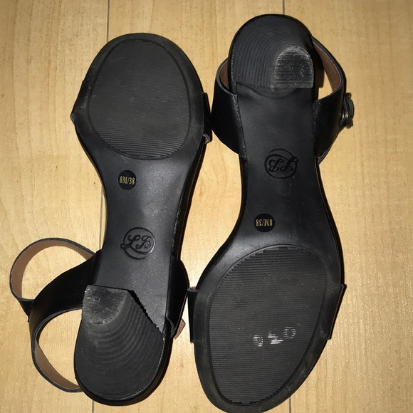 Lucky Brand Women's Slingbacks Sandals - Picture 3 of 4